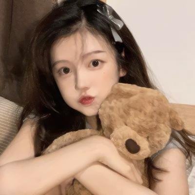 开局华流巅峰，转身养成高冷校花